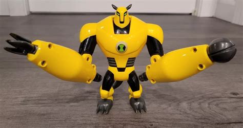 Ben 10 Omniverse Armodrillo