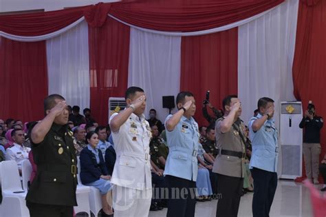 Pendidikan Reguler Ke 50 Sesko TNI Ditutup Kolonel Ezra Lulus Terbaik