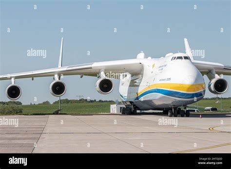 Le Plus Grand Avion Du Monde D Truit En Ukraine Antonov An Mriya