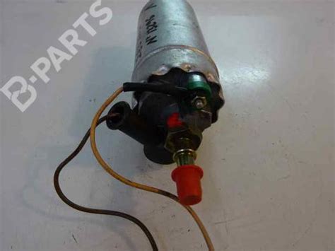 Pompe à carburant IVECO DAILY III Van 4678760 B Parts