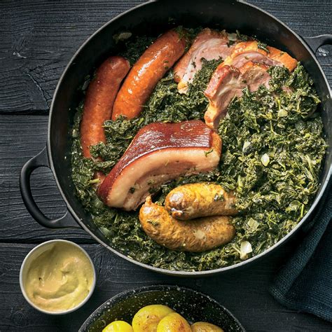 Grünkohl mit Kasslernacken Schweinebacke und Würstchen BRIGITTE de