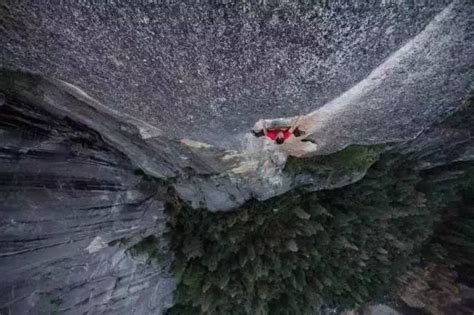 Alone On The Wall 孤身绝壁——徒手攀岩大师alex Honnold（亚历克斯•霍诺德） 非常男人manvery