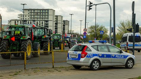 Protest rolników w Warszawie Sprawdź gdzie będą utrudnienia Wprost