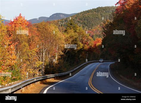 Fall foliage on the Kancamagus Highway through the White Mountain ...