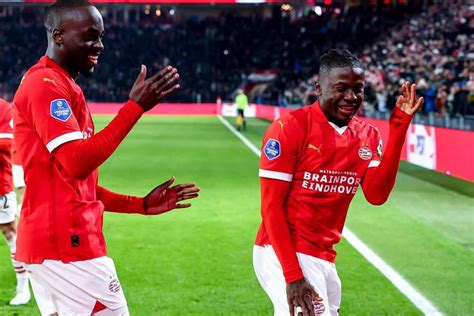 PSV Eenvoudig Naar Bekerwinst Tegen FC Twente