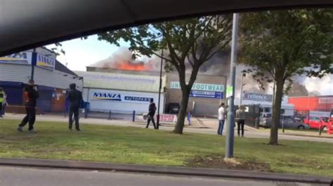 Firefighters Tackle Huge Blaze At A Warehouse In Coventry Mirror Online