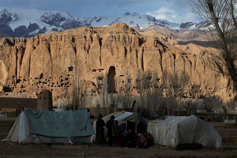 Hebammen F R Abgelegene D Rfer Junge Afghaninnen Lernen Geburtshilfe