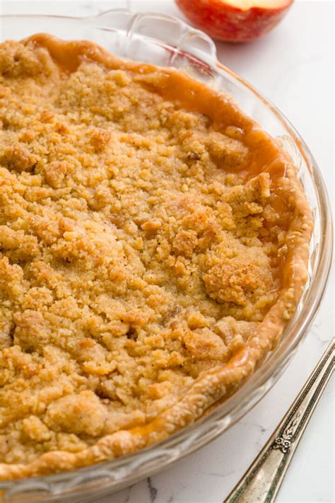 Classic Peach Crumble Pie Kippi At Home