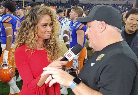 Meet Kayla Burton The Stunning Espn Reporter And La Bowl Star Who Fans