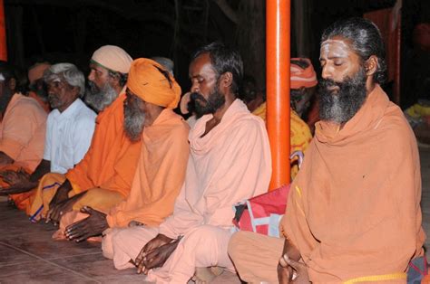 Sadhus and Sannyasins at Raghavendra Shrine, Arunachala - ARUNACHALA GRACE