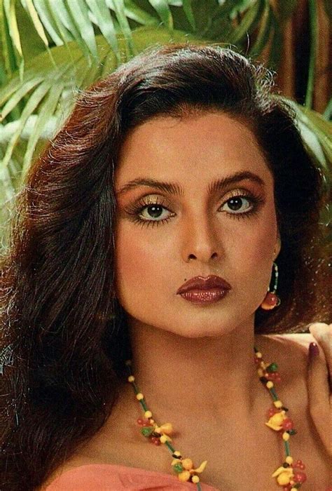 Pin By Nisareen On Bollywood 1980 S Rekha Actress Beautiful Indian Actress Beautiful