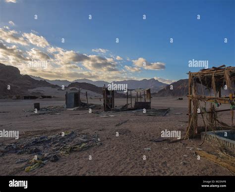 Deserted Beduin Homes In The Sinai Desert Egypt Stock Photo Alamy