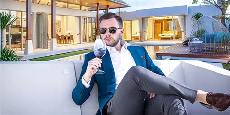 How To Become A Luxury Real Estate Agent Agent Real Estate Schools