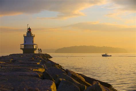 Get Out On A Maine Lobster Boat Tour