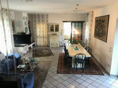 Villa In Vendita A Terminetto Migliarina Viareggio Idealista N 1