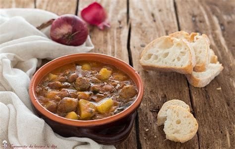 Salsiccia In Umido Con Patate E Fagioli Borlotti Ricetta In Meat