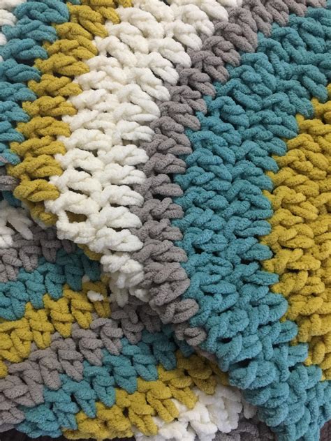 Circle Blanket Using Bernat Blanket Stripes In Meadow Brook R Crochet