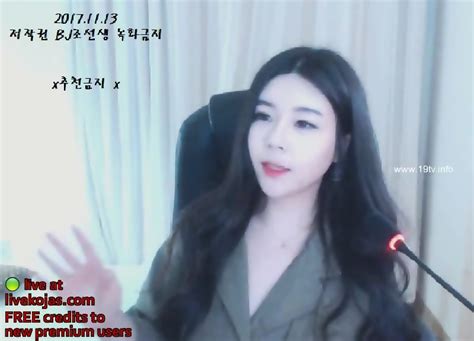 Horny Korean Shows Her Huge Boobs