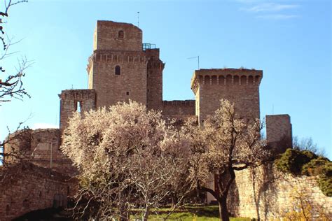 Rocca Maggiore Di Assisi Exploring Umbria