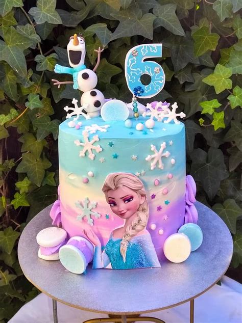 Torta Frozen Frozen Birthday Cake Birthday Cake Girls Rainbow