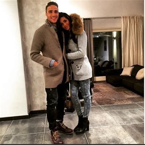 Incinta E Felice Federica Nargi In Bikini Mostra Il Pancione In Spiaggia Foto Giornale Di