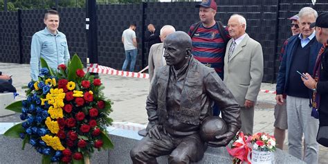 Portowa Duma Galeria Ods Oni Cie Pomnika Floriana Krygiera