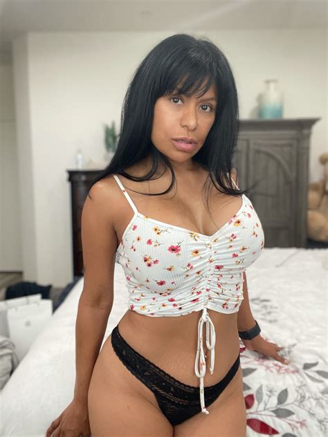 TW Pornstars Gabby Quinteros OnlyFans Content Creator Twitter So