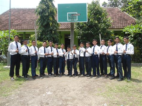 Alumni Angkatan 2015 2016 Smpit Ibnu Sina Wuluhan Jember