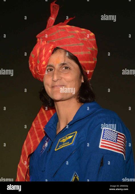 Sunita Williams Hi Res Stock Photography And Images Alamy