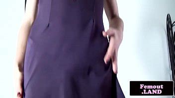 Tatuado amateur femboi masturbándose solo XVIDEOS