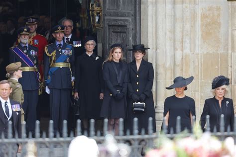 Queen Elizabeth Iis Funeral At Westminster Abbey Photos Footwear News