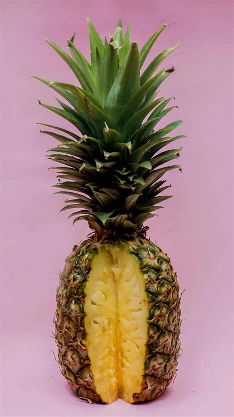 5 Reasons To Eat Pineapple Twice A Week