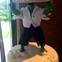 Hulk Wedding Cake Decorated Cake By Savanna Timofei Cakesdecor