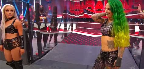 Wwe Raw Results And Recap Riott Squad Defeated The Iiconics