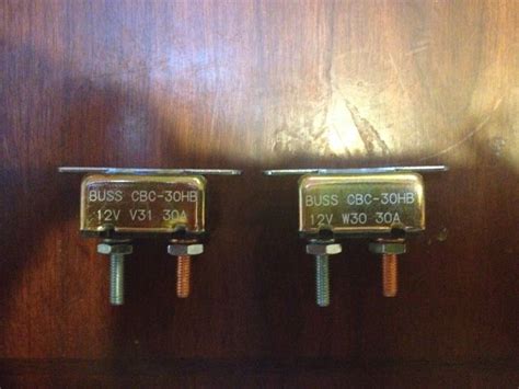 30 Amp Circuit Breaker One For Each Light Pair A 30 Amp Fuse Can Be