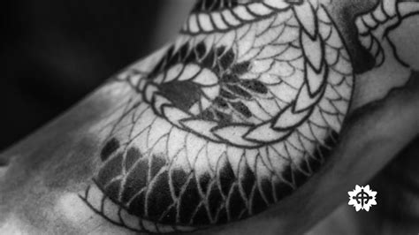 Aggregate 80+ black dragon scale tattoo latest - in.coedo.com.vn