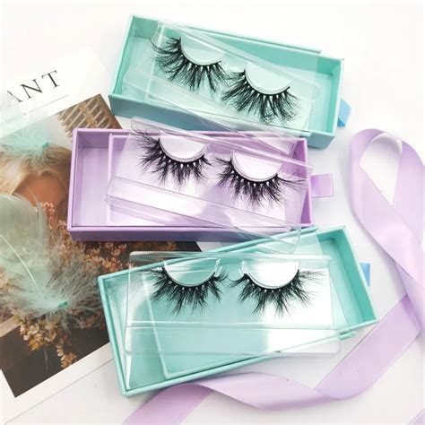 Pink Eyelash Packaging Box With Chains Lashbox Wholesale Fiber False