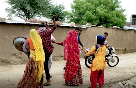 4 Cops Injured As Sand Mafia Attack On Police In Rajasthan Sand Mafia