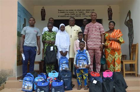 Appui En Kits Scolaires Aux Enfants Orphelins De Militaires Le