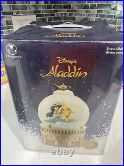 Disney Aladdin Jasmine Musical Jumbo Snow Globe A Whole New World