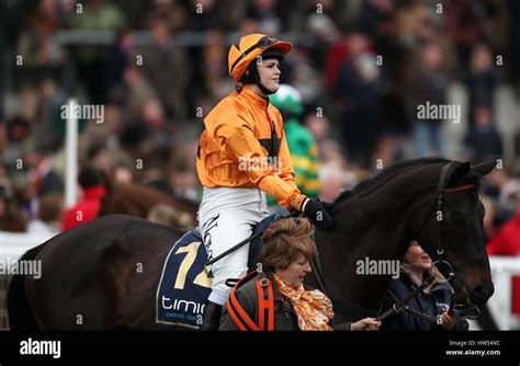 Jockey lizzie kelly during gold hi-res stock photography and images - Alamy