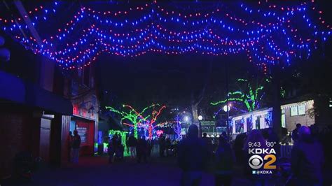 Kennywood Lights Up Park For The Holidays Youtube