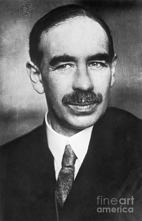 economist john maynard keynes   bettmann