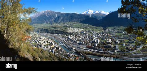 Suiza Brig lugar descripción de la ciudad cantón Valais traffic el