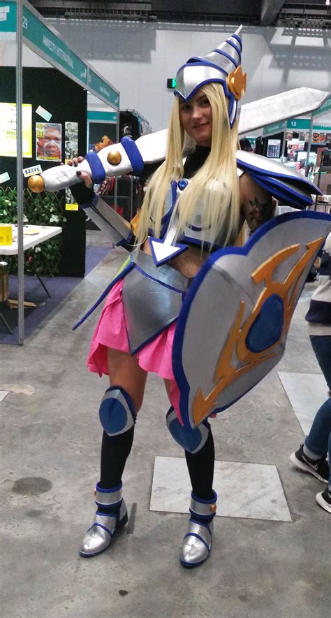 Dragon Knight Cosplay