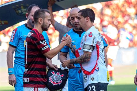 Jornal Espanhol coloca Fla x Corinthians como maior clássico