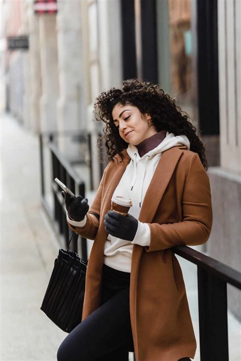 How To Tell If A Guy Likes You Over Text Signs He Likes You Over Text