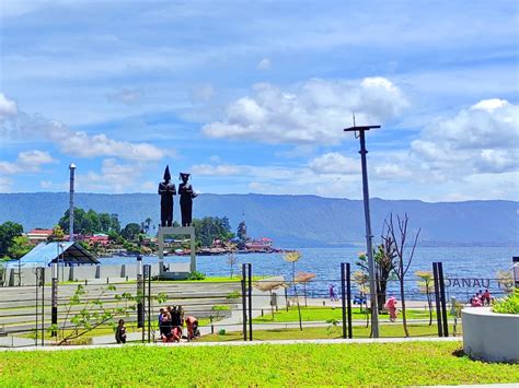 Pantai Bebas Parapat Harga Tiket Masuk Dan Fasilitas Desember