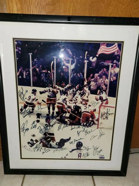 1980 Miracle On Ice Team USA Autographed 20X24 Photo W 18