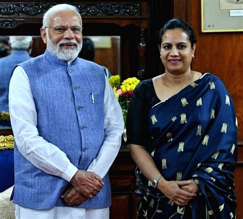 Free Photo PM Modi Meets Pan India Kannada Superstars Yash Rishab